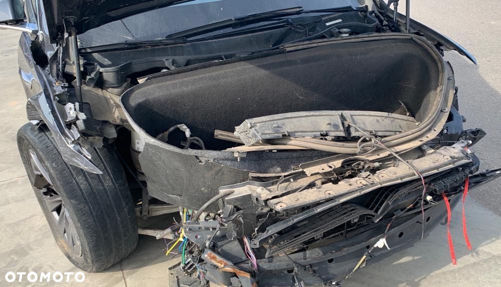 Tesla Model X 75D Allradantrieb - 5