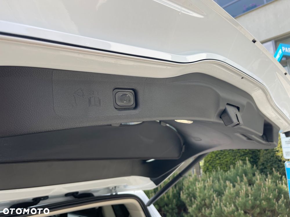 Ford S-Max - 12