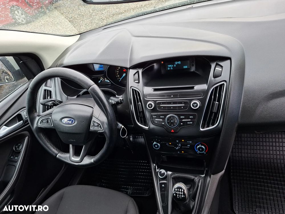 Ford Focus - 13