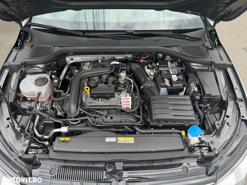Volkswagen Golf 1.0 eTSI DSG MHEV Life - 8
