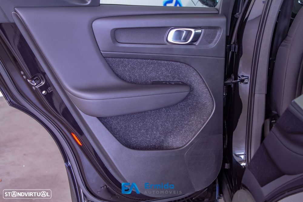 Volvo XC 40 - 32