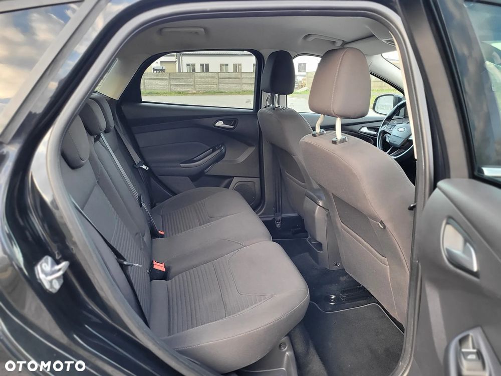 Ford Focus 1.0 EcoBoost Titanium - 17