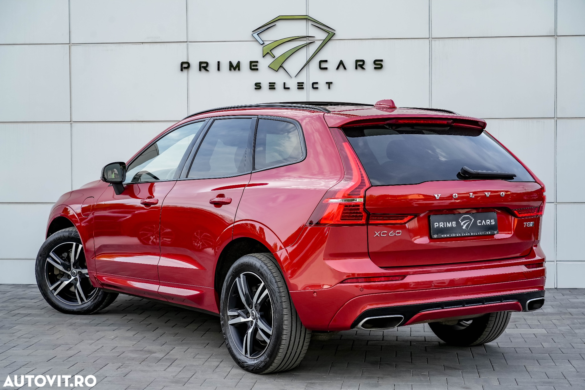Volvo XC 60 Recharge T8 Twin Engine eAWD R-Design - 4