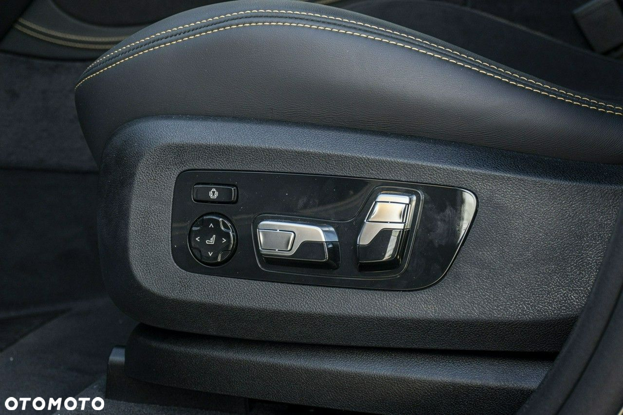 BMW X6M - 16