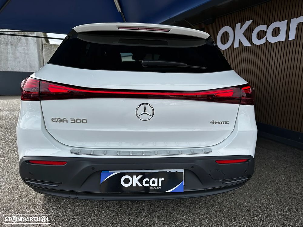 Mercedes-Benz EQA 300 4Matic Electric Art - 18