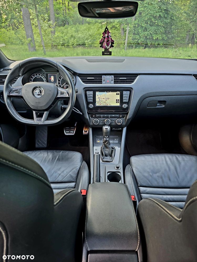 Skoda Octavia 2.0 TDI RS Challenge DSG - 23