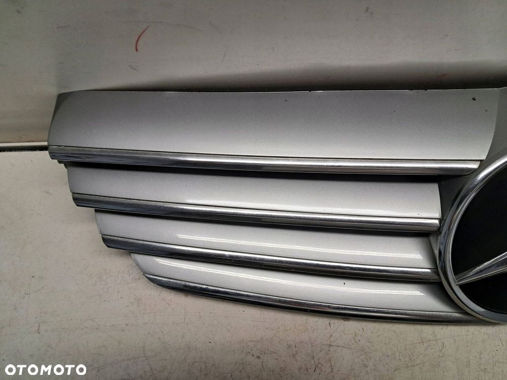 mercedes-benz clk w209 grill atrapa zderzaka przedniego a2098800183 - 3