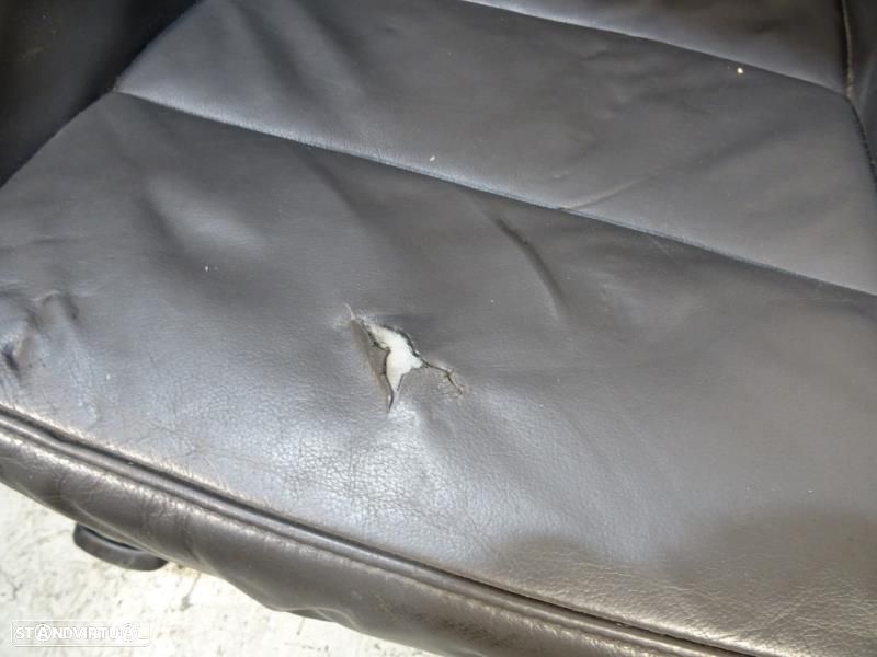 Bancos Frontais Volkswagen Jetta 3 em Pele - 6