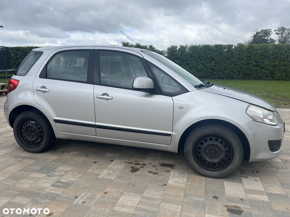 Suzuki SX4 - 1