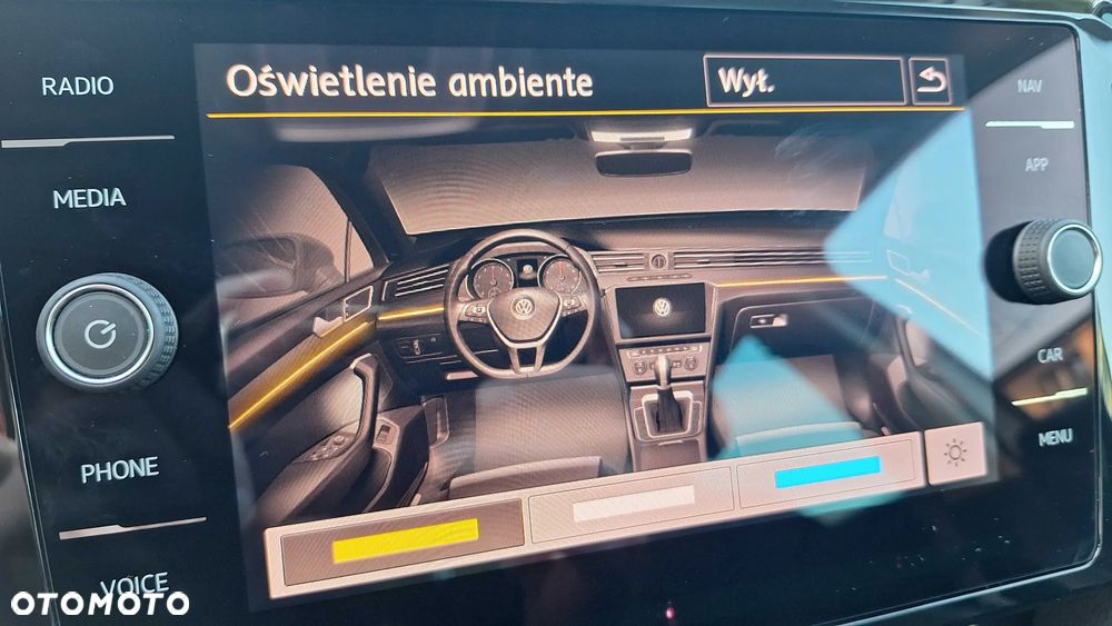 Volkswagen Passat - 38