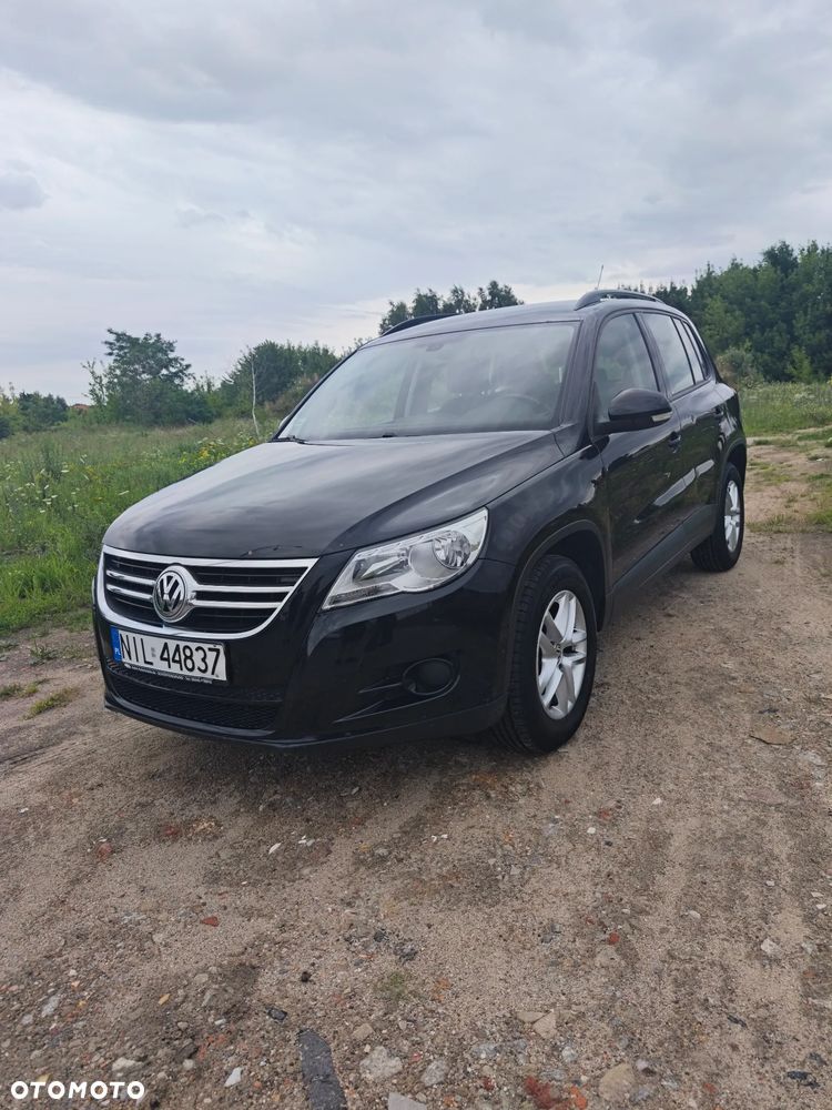Volkswagen Tiguan - 1