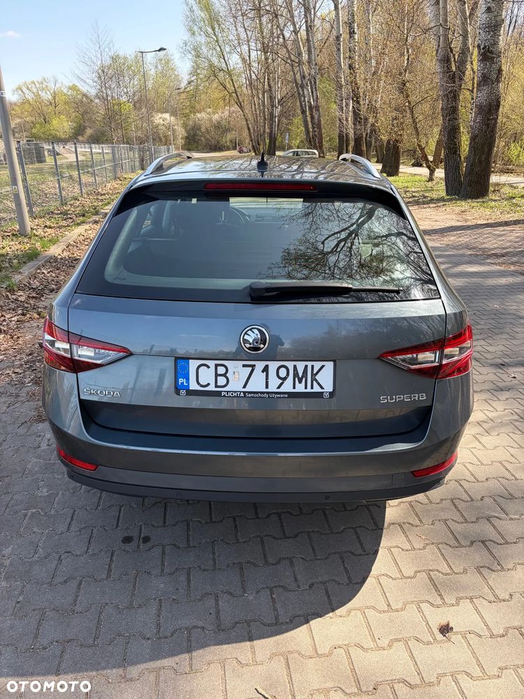 Skoda Superb 2.0 TDI Ambition DSG - 4