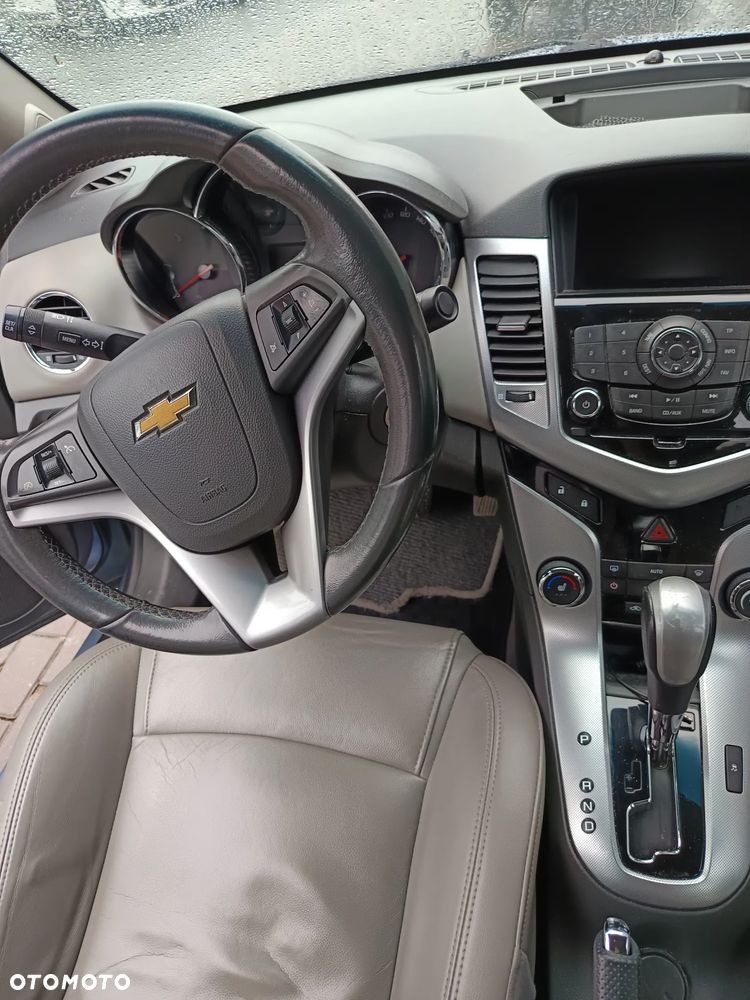 Chevrolet Cruze - 11