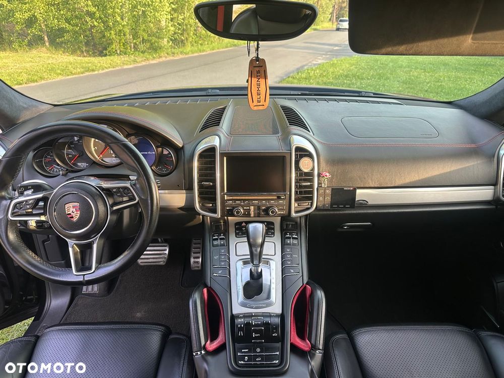 Porsche Cayenne Turbo - 27