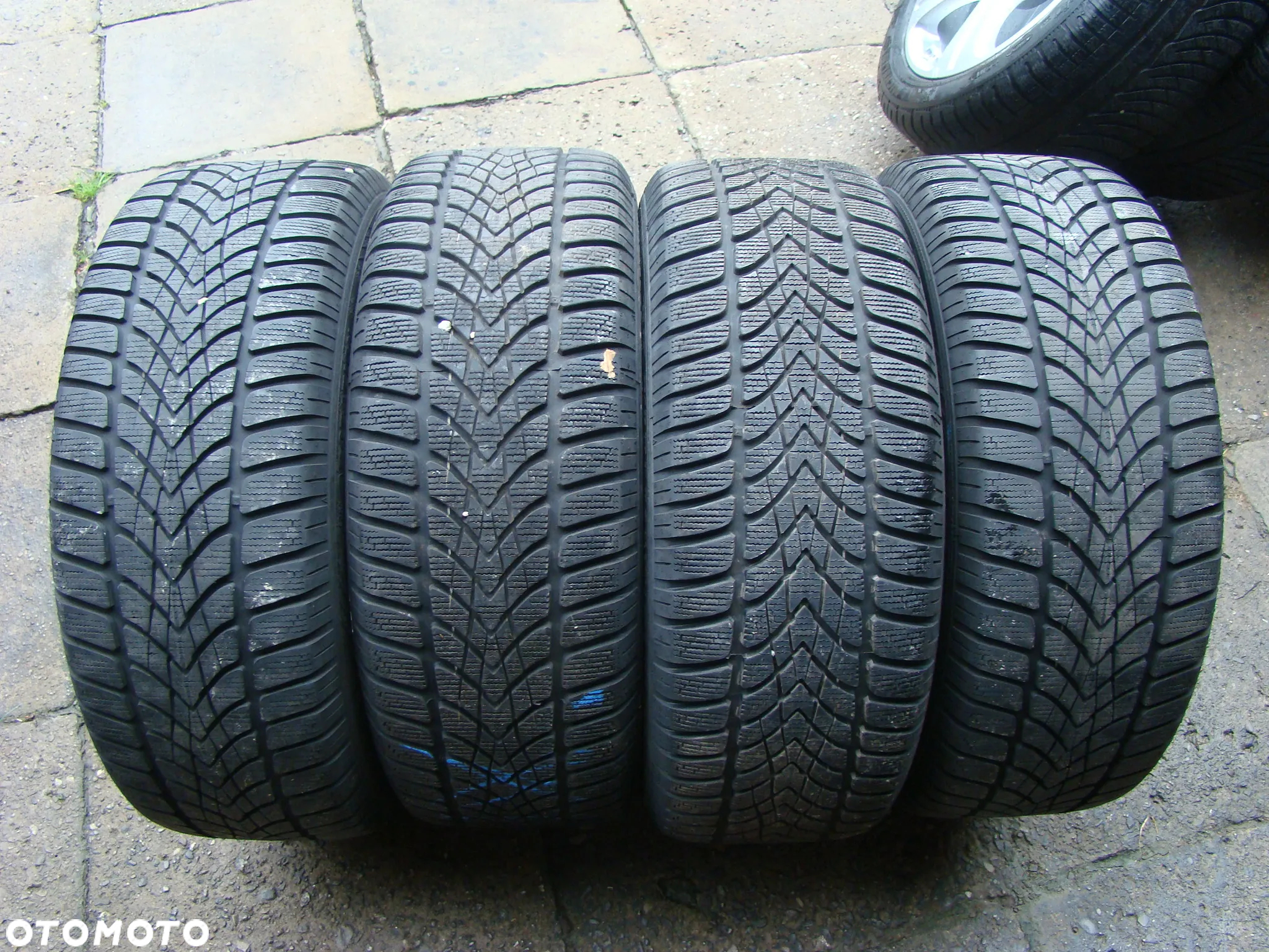 a100 5x112 Audi A4 B8 B7 Q2 GA TT 8J 8S A6 C5 C6 7Jx17 225/50 - 12