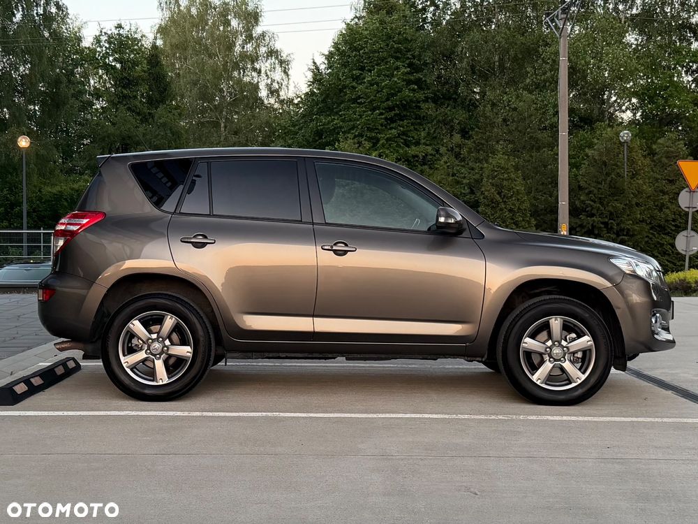 Toyota RAV4 - 7