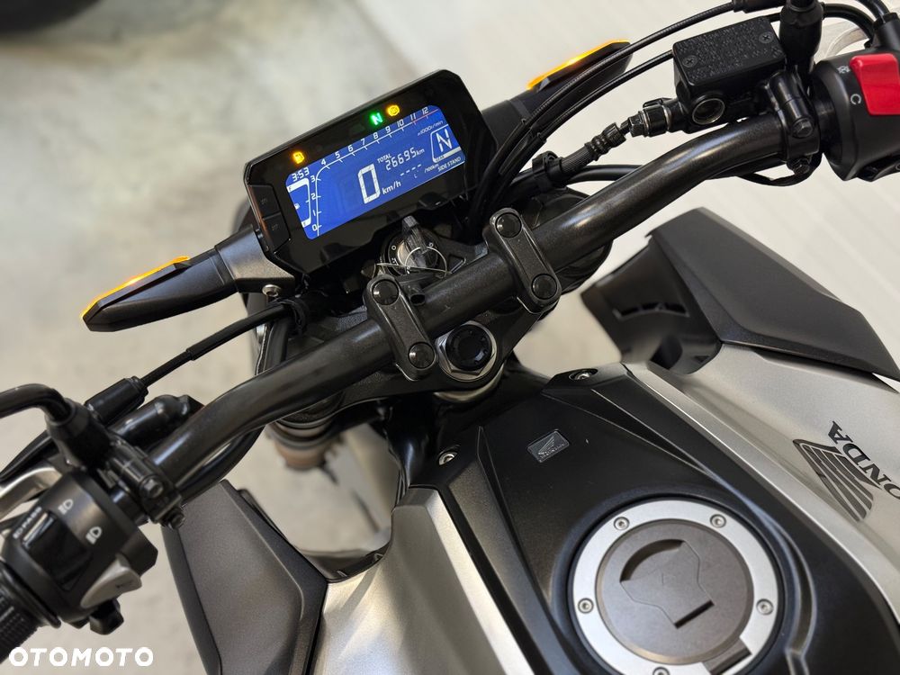 Honda CB - 28