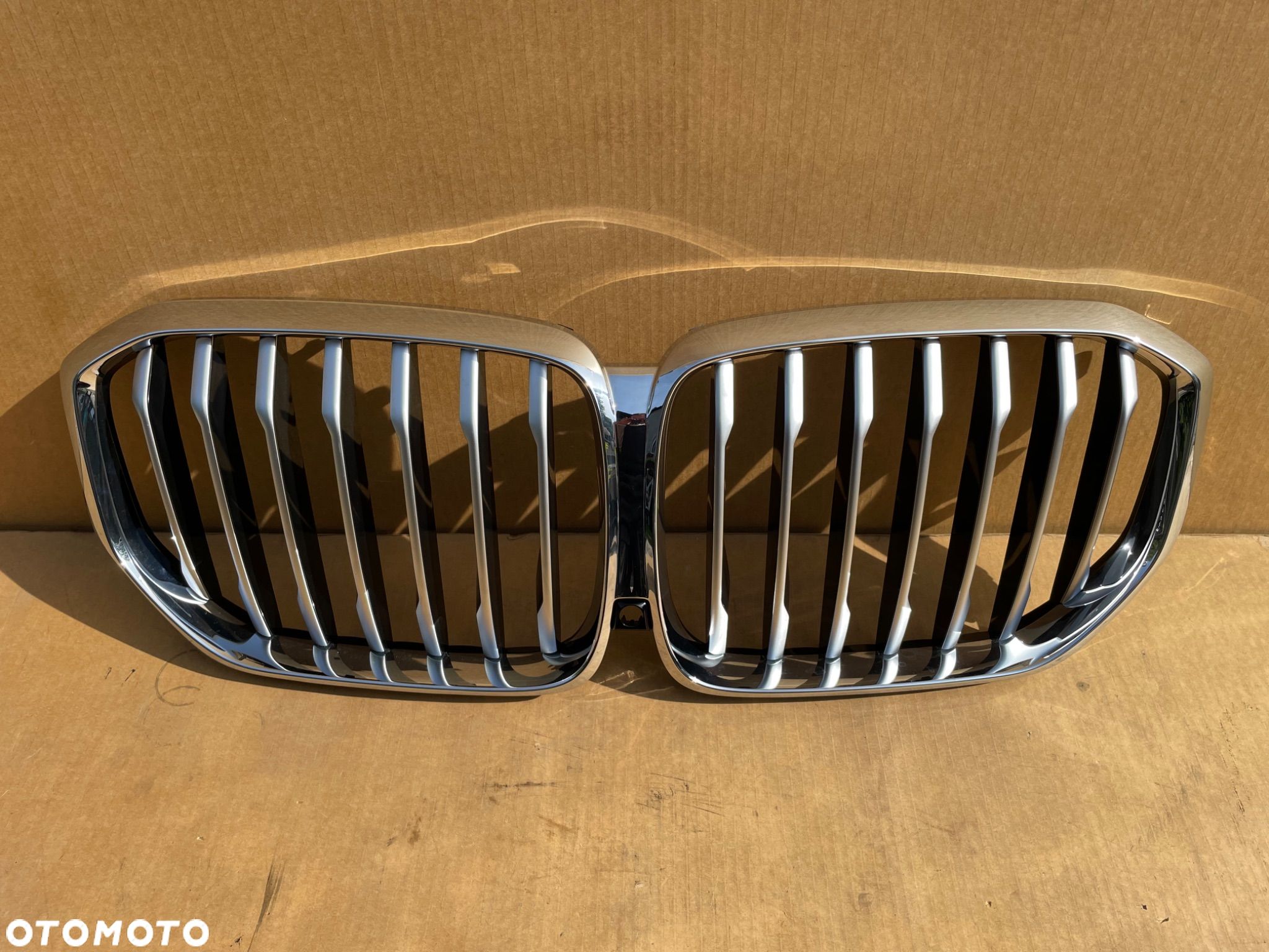 BMW X5 G05 GRILL ATRAPA PRZEDNIEGO ZDERZAKA ORYGINALNA NERKI 7454887 EUROPA - 1
