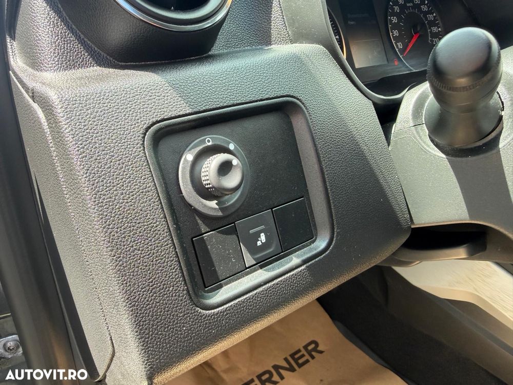 DACIA Duster 2022 — imagine 32