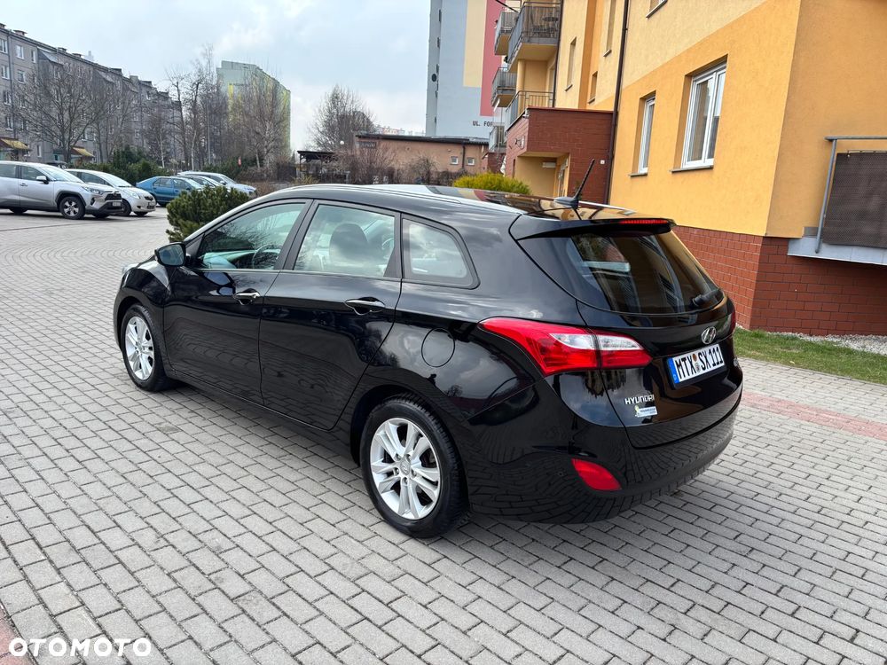 Hyundai i30 1.4 Premium - 13