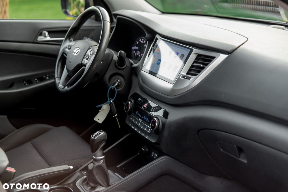 Hyundai Tucson 1.6 GDI BlueDrive Style 2WD - 23