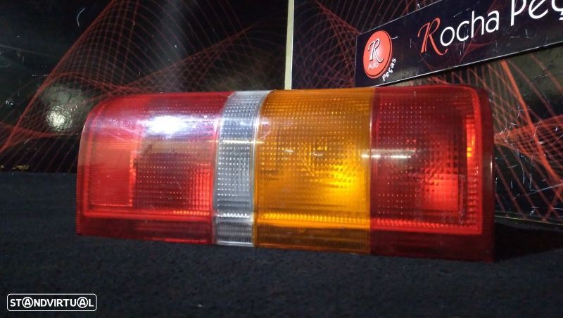 Farolim Stop Esq Ford Fiesta Caixa (Jv_) - 3