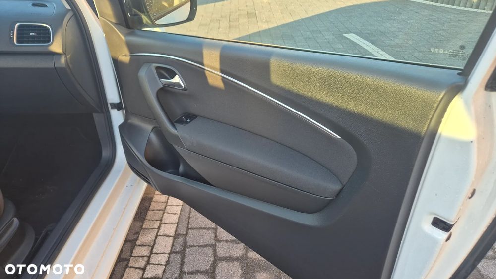 Volkswagen Polo - 10