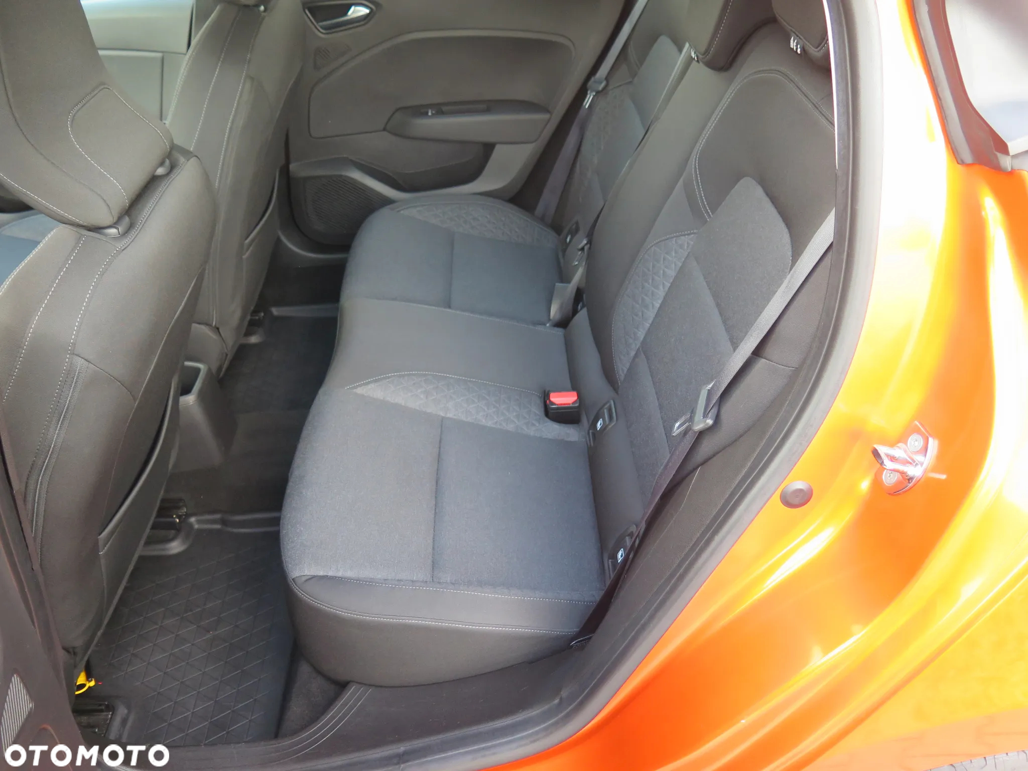 Renault Clio - 23