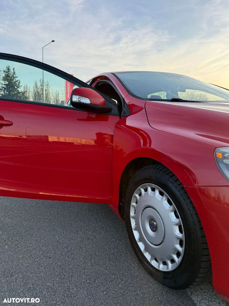 Volvo V40 D3 R Design - 3