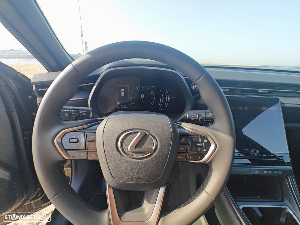 Lexus LBX Elegant - 19