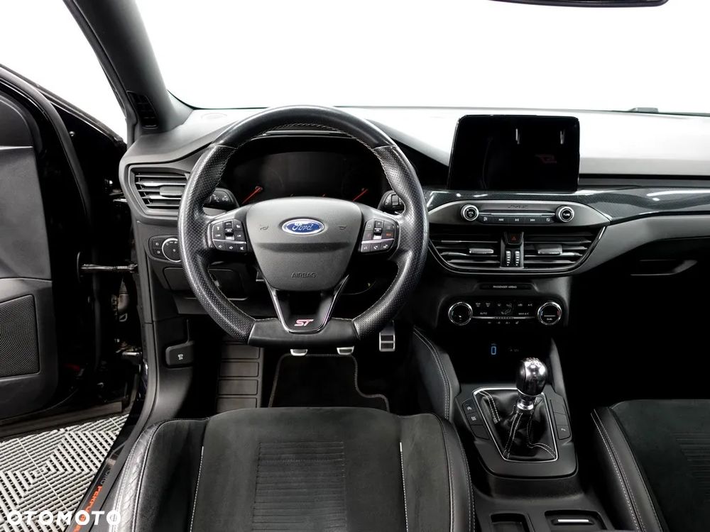 Ford Focus 2.0 EcoBlue ST - 6