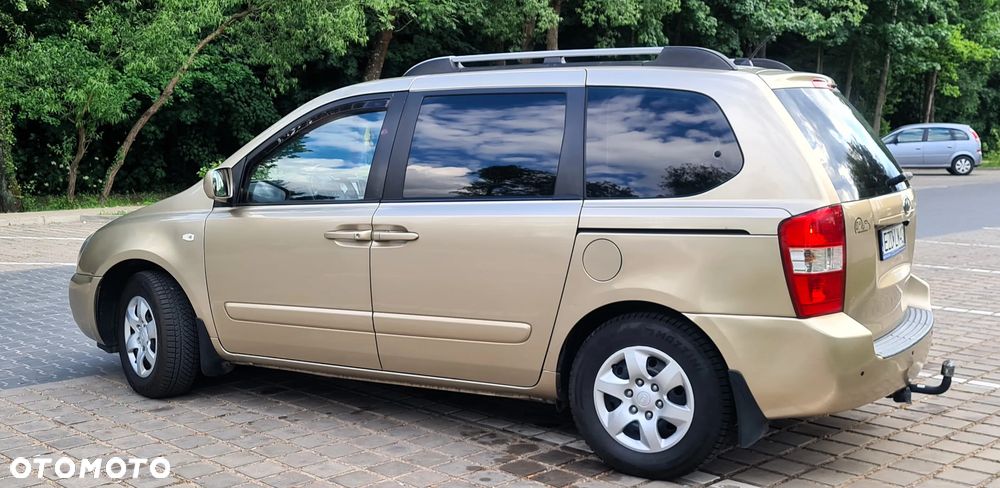 Kia Carnival 2.9 CRDi Tour - 4