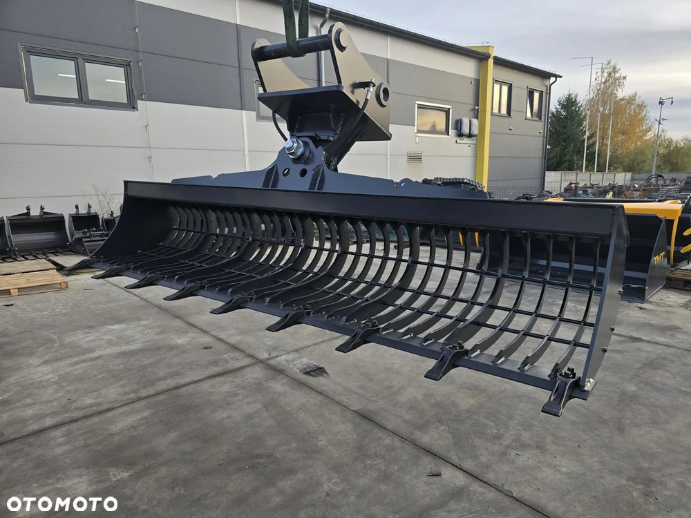 Caterpillar - 2