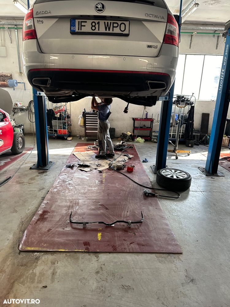 Skoda Octavia 2.0 TDI (Green tec) DSG RS - 6