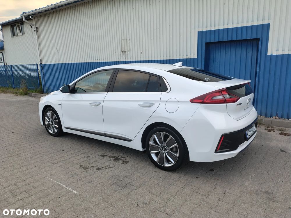 Hyundai IONIQ - 2