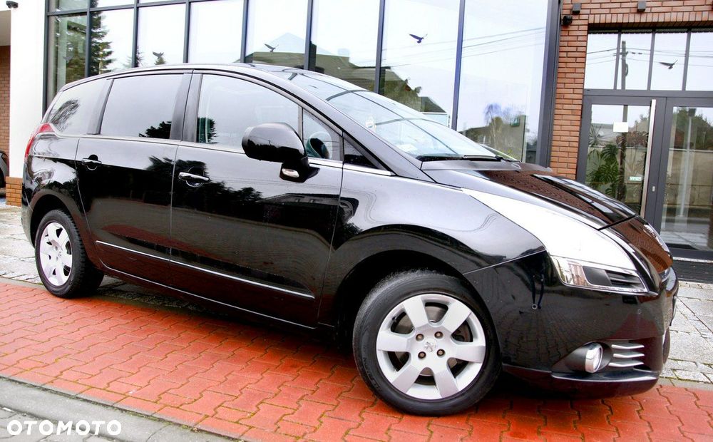 Peugeot 5008 1.6 THP Premium - 32