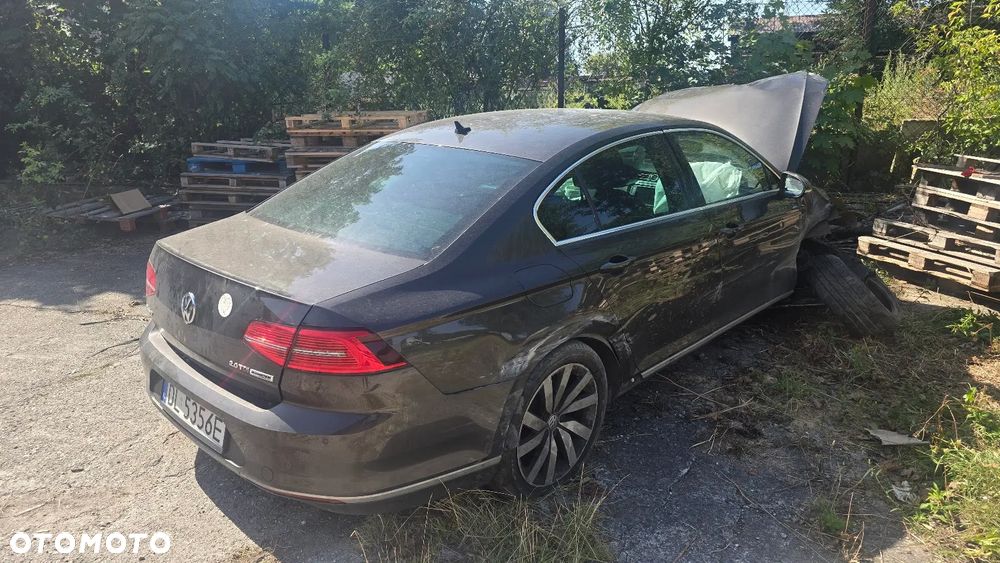 Volkswagen Passat 2.0 TDI BMT Highline DSG - 12