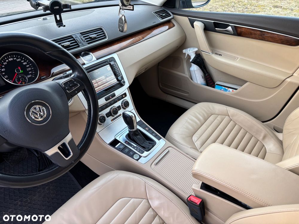 Volkswagen Passat 2.0 TDI Highline DSG - 5
