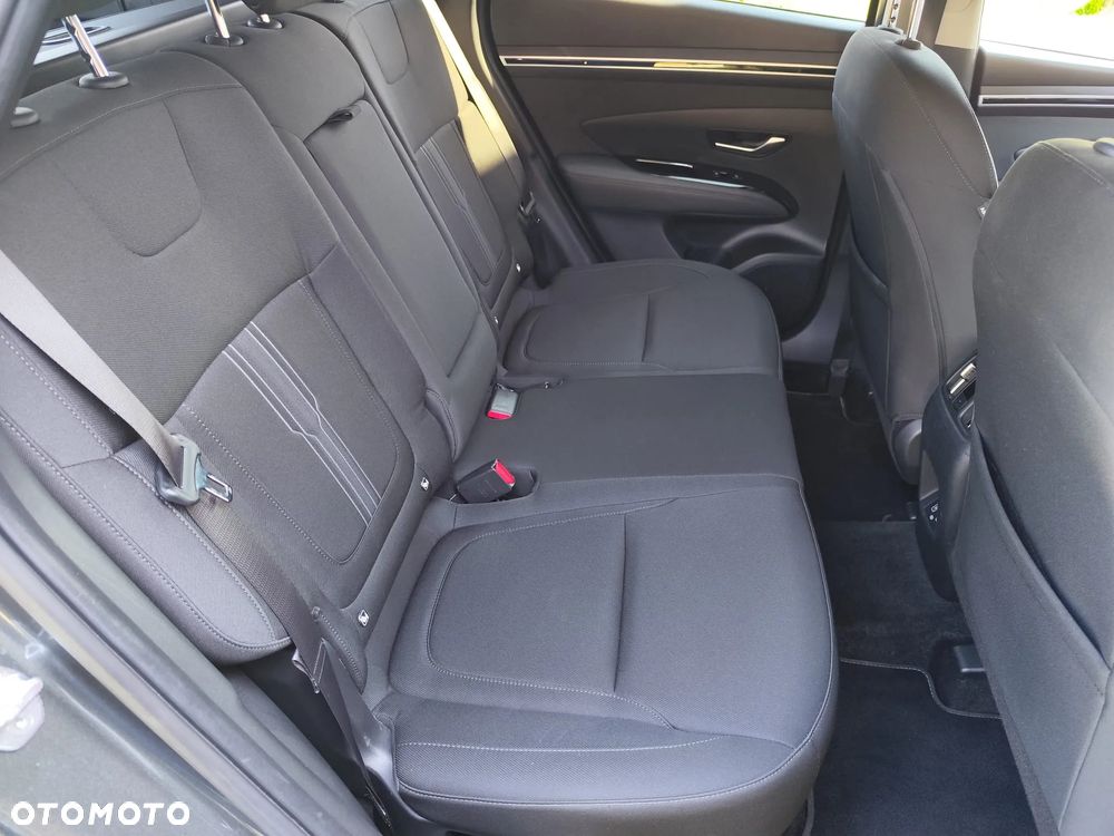 Hyundai Tucson 1.6 T-GDi HEV Executive 4WD - 37