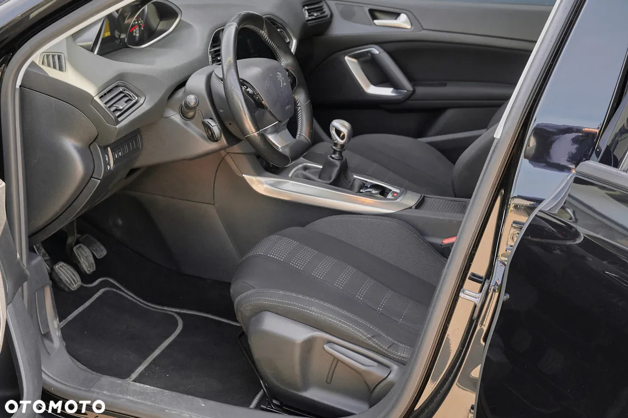 Peugeot 308 SW BlueHDi 150 Stop & Start Niveau 2 Business-Line - 38
