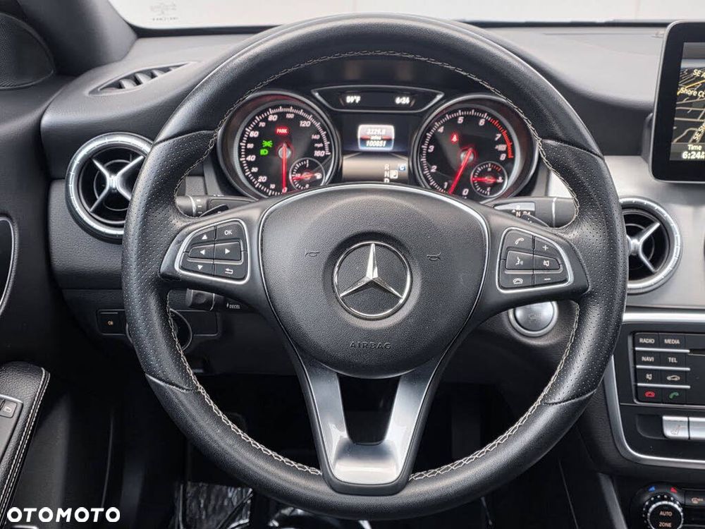 Mercedes-Benz CLA 250 4-Matic - 19
