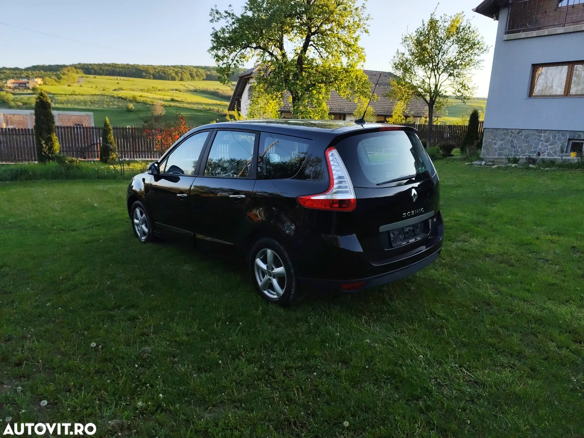 Renault Grand Scenic 1.6 dCi Energy Privilege - 3