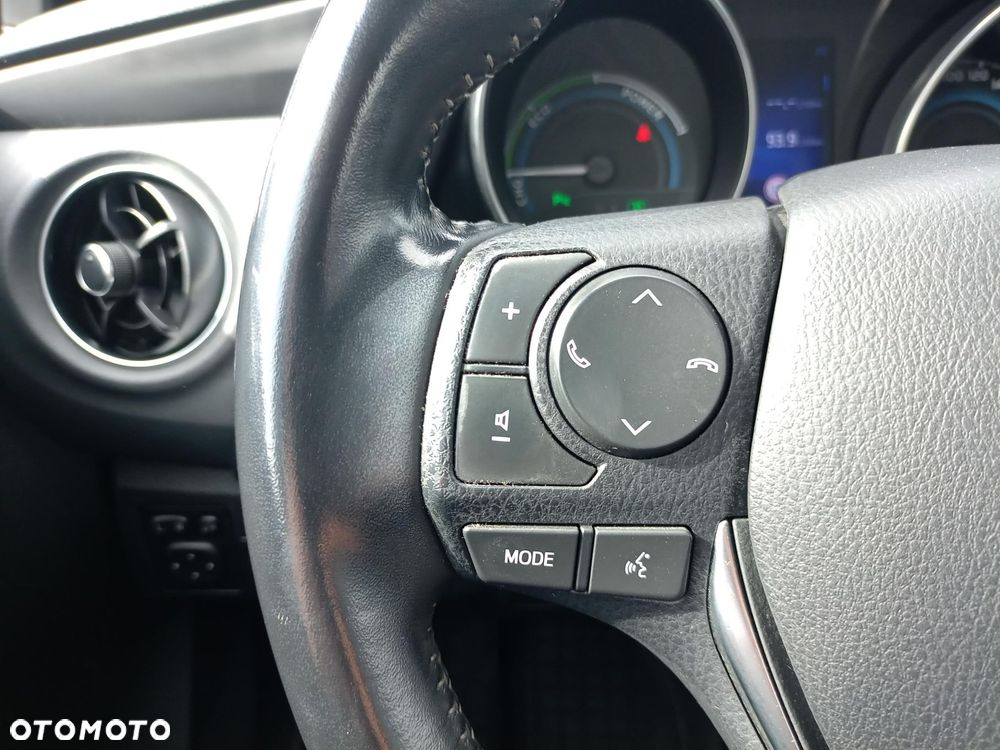 Toyota Auris Hybrid 135 Premium - 18
