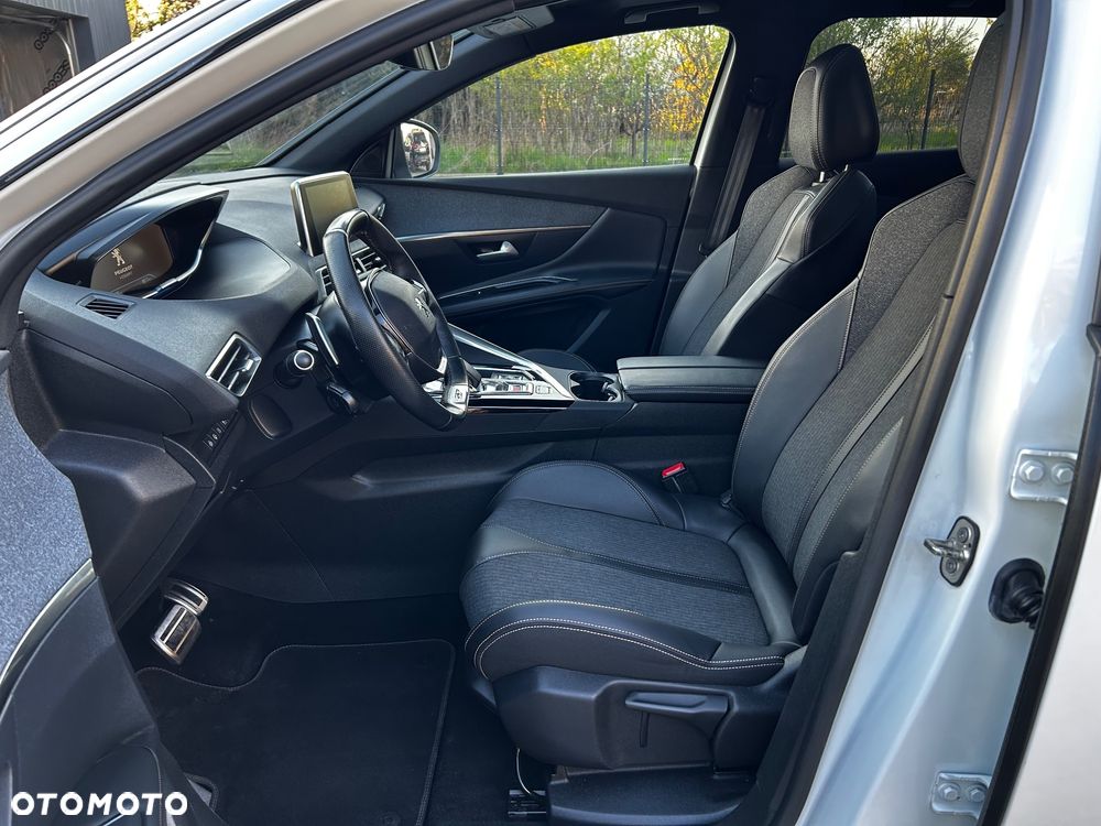 Peugeot 3008 1.6 PureTech HYbrid4 GT Line S&S EAT8 - 33