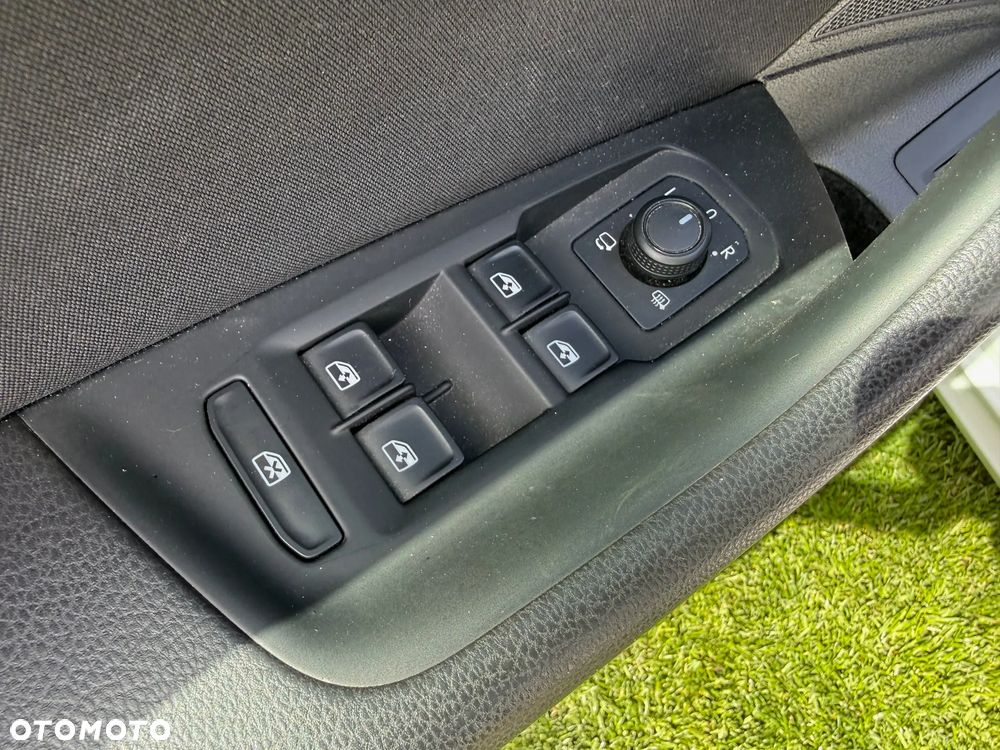 Volkswagen Passat 2.0 TDI Business DSG - 8