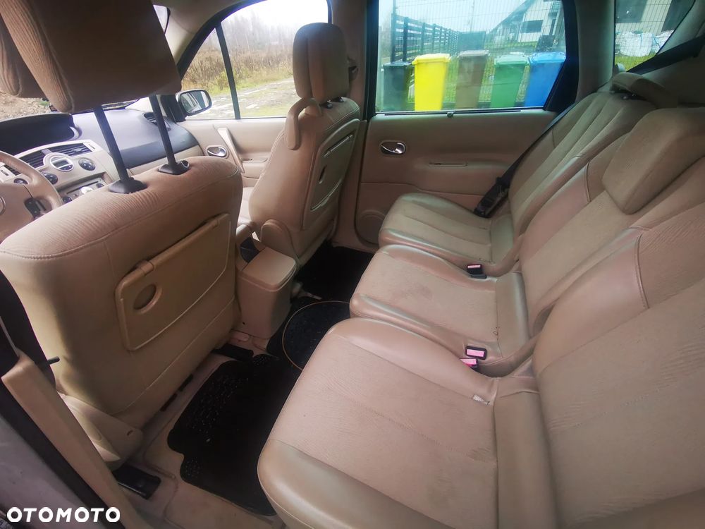 Renault Scenic 2.0T 16V Privilege - 8