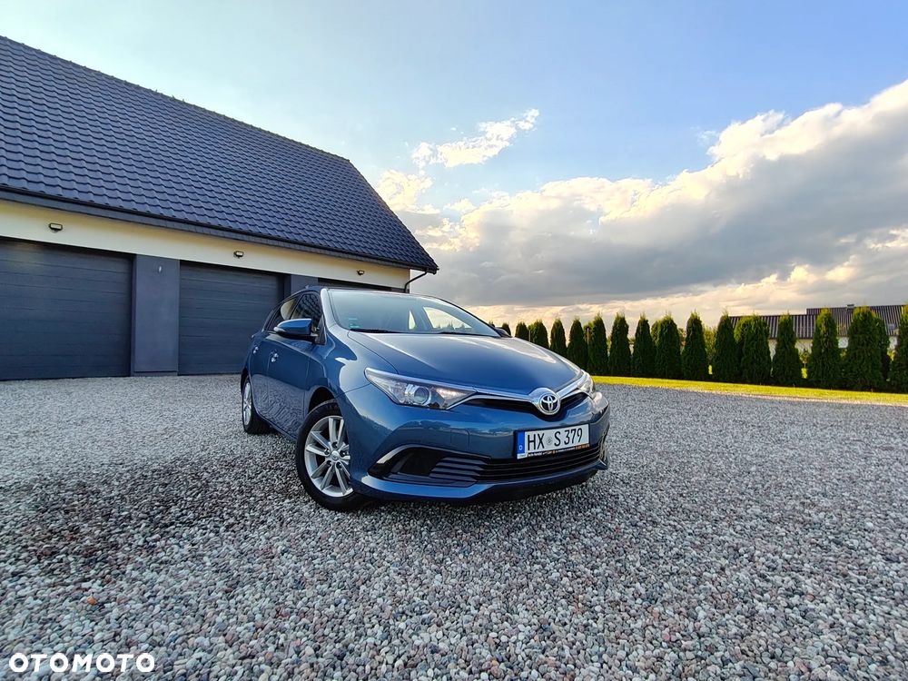 Toyota Auris 1.33 Dual-VVT-i - 1