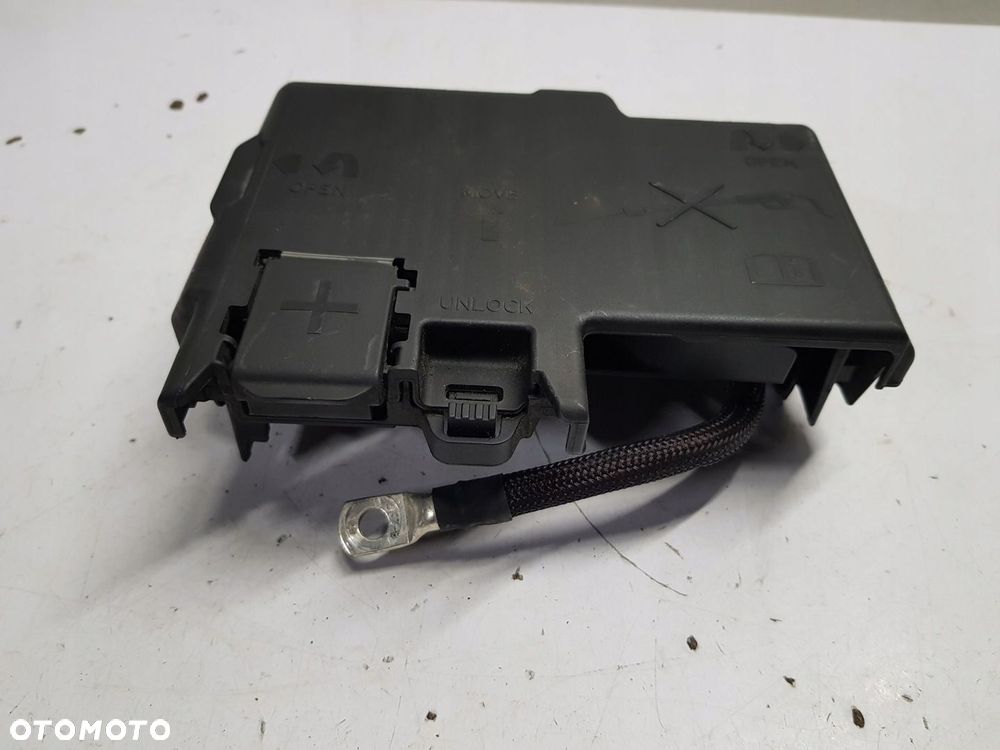 klema akumulatora Opel Corsa E 1.3 cdti - 2