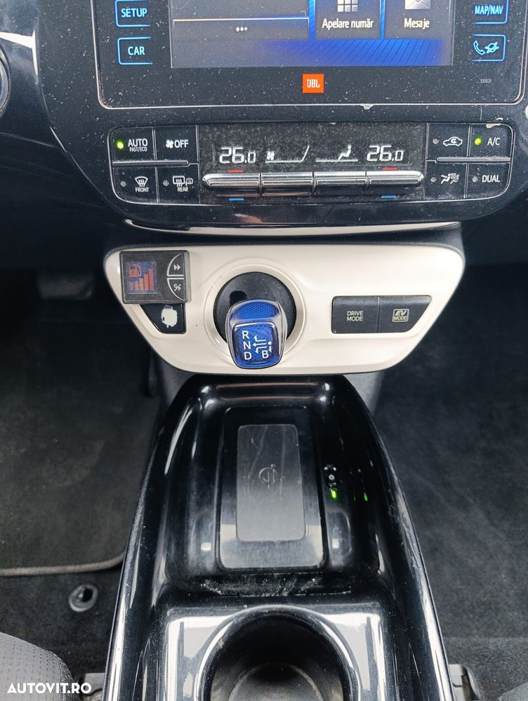 Toyota Prius Sol Plus - 9