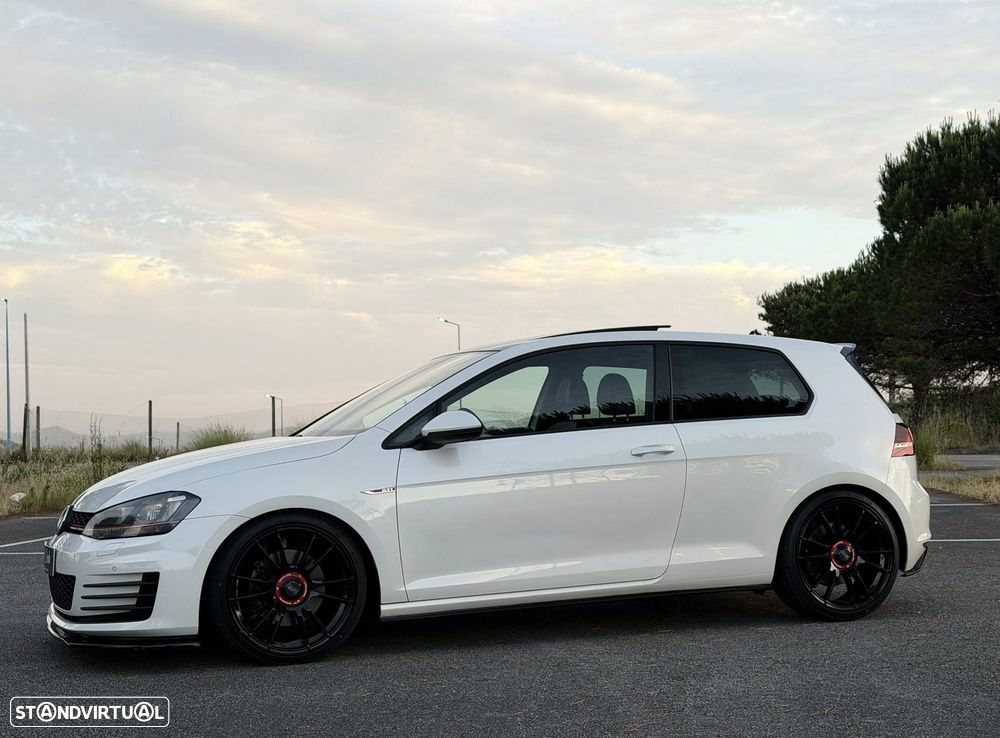 VW Golf GTI BlueMotion - 13